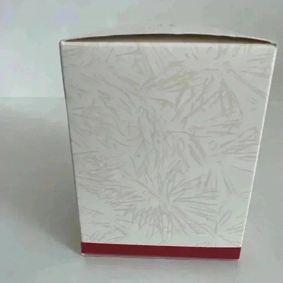 Hallmark Keepsake Ornament Holiday Barbie - Picture 5 of 14